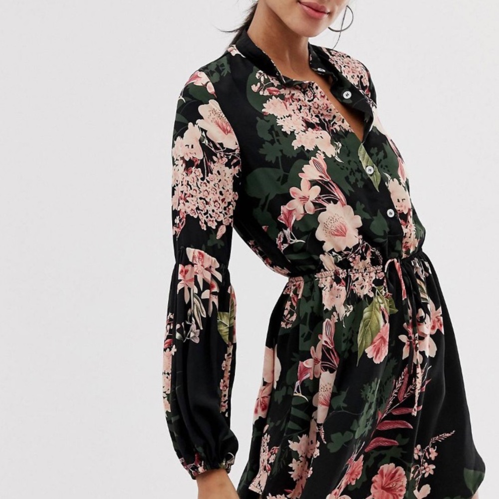 BRAND NEW Floral dress